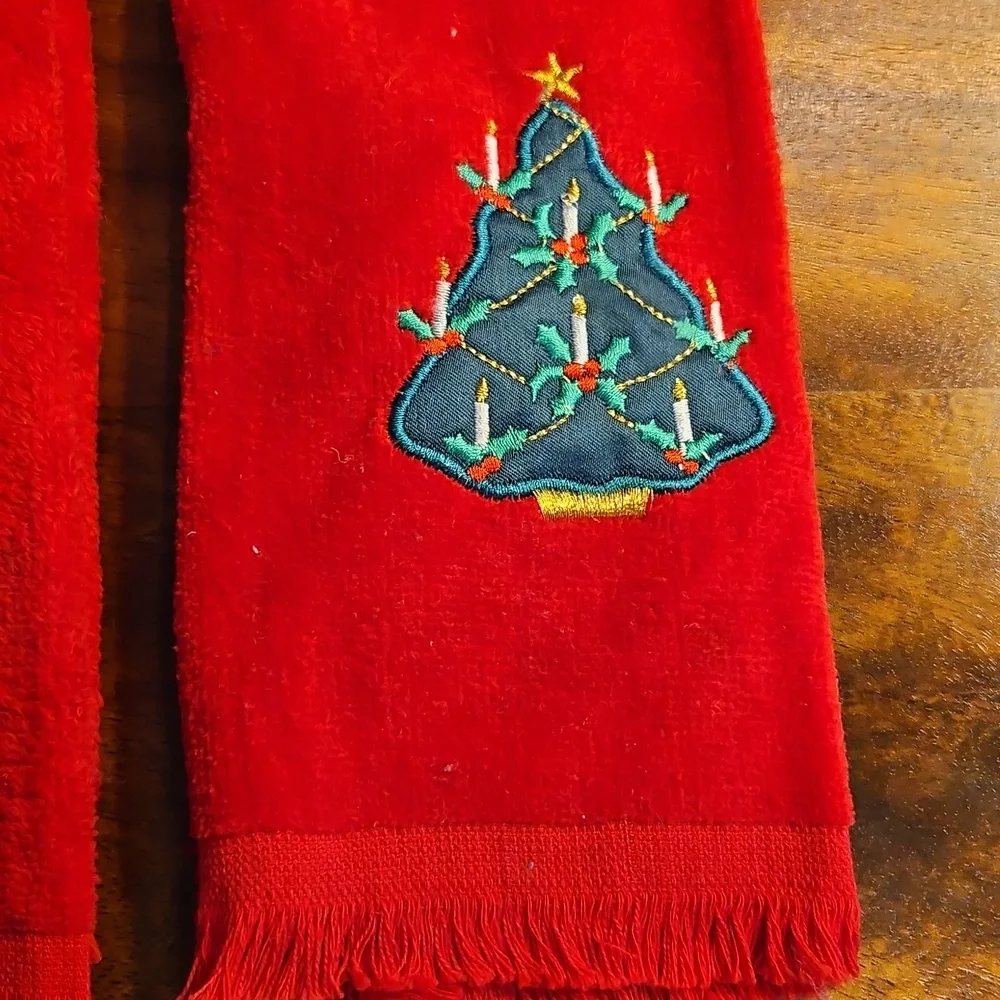 Festive Christmas Holiday Hand Towels Set - Red and Green 7 Vintage